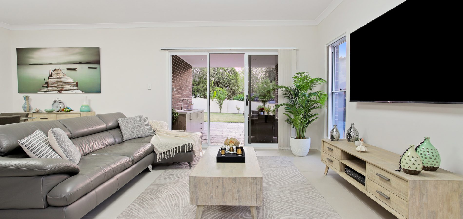 114 Ellam Drive, Seven Hills NSW 2147 - photo 2