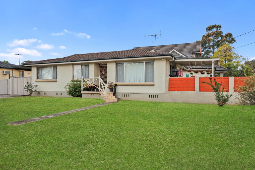 10 Maurice Street, St Clair NSW 2759 - McGrath West Group