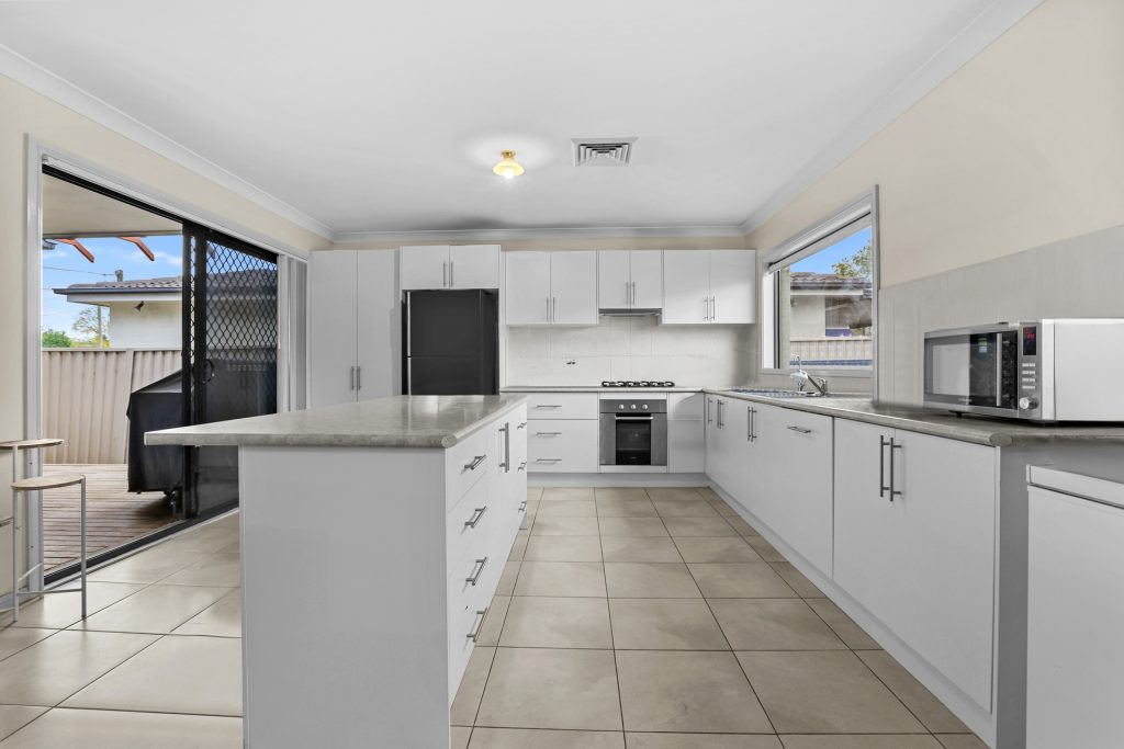 23 Denzil Avenue, St Clair NSW 2759 - photo 4