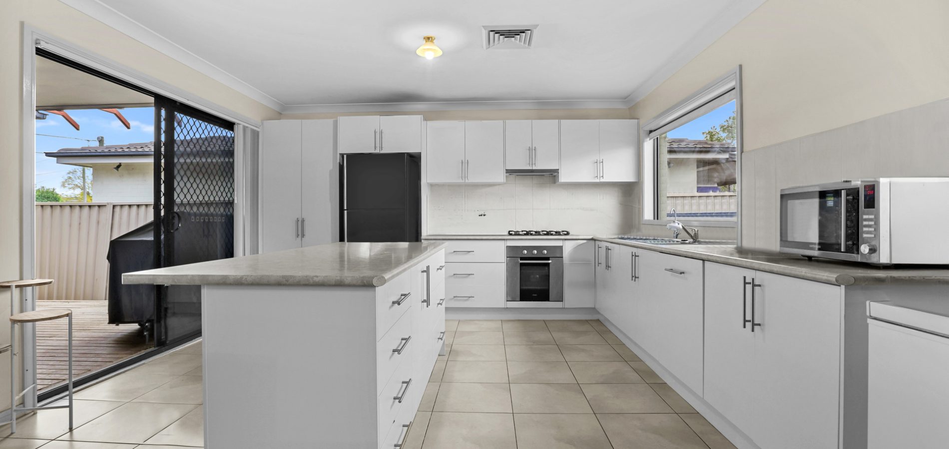 23 Denzil Avenue, St Clair NSW 2759 - photo 4