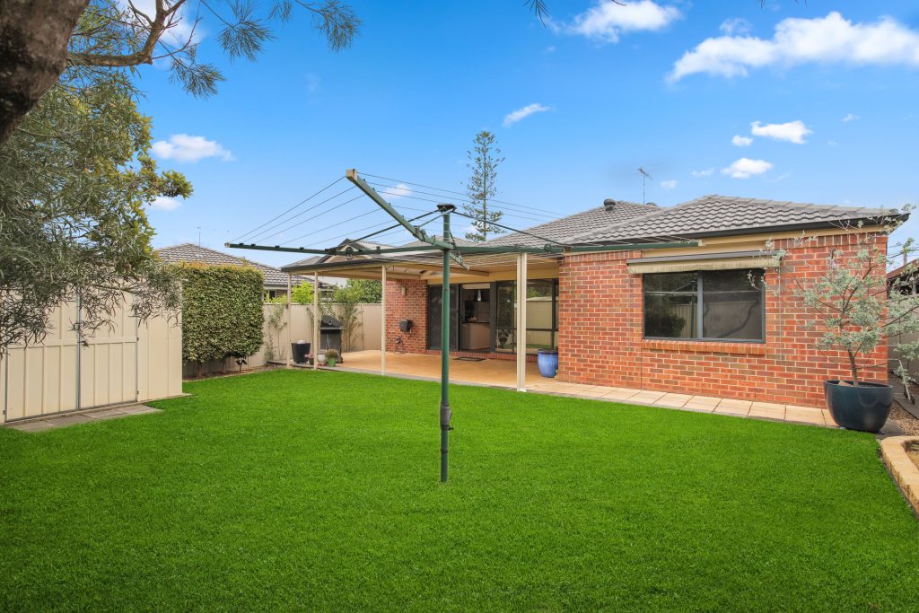4 Mountfort Street, Lalor Park NSW 2147 - photo 15