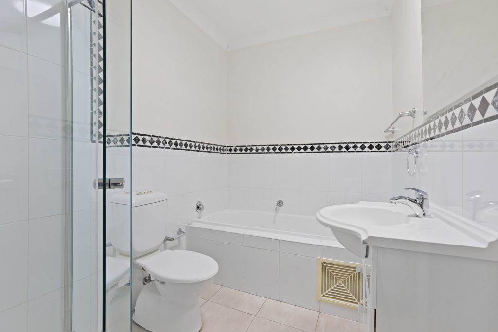 4 Jacqui Circuit, Norwest NSW 2153 - photo 11