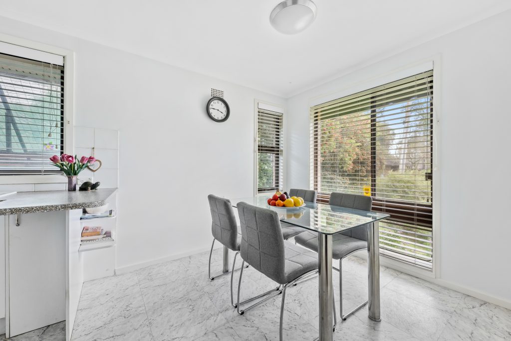 25 Wilton Road, Doonside NSW 2767 - photo 4