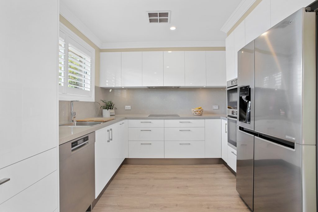 12 Hunterford Crescent, Oatlands NSW 2117 - photo 4