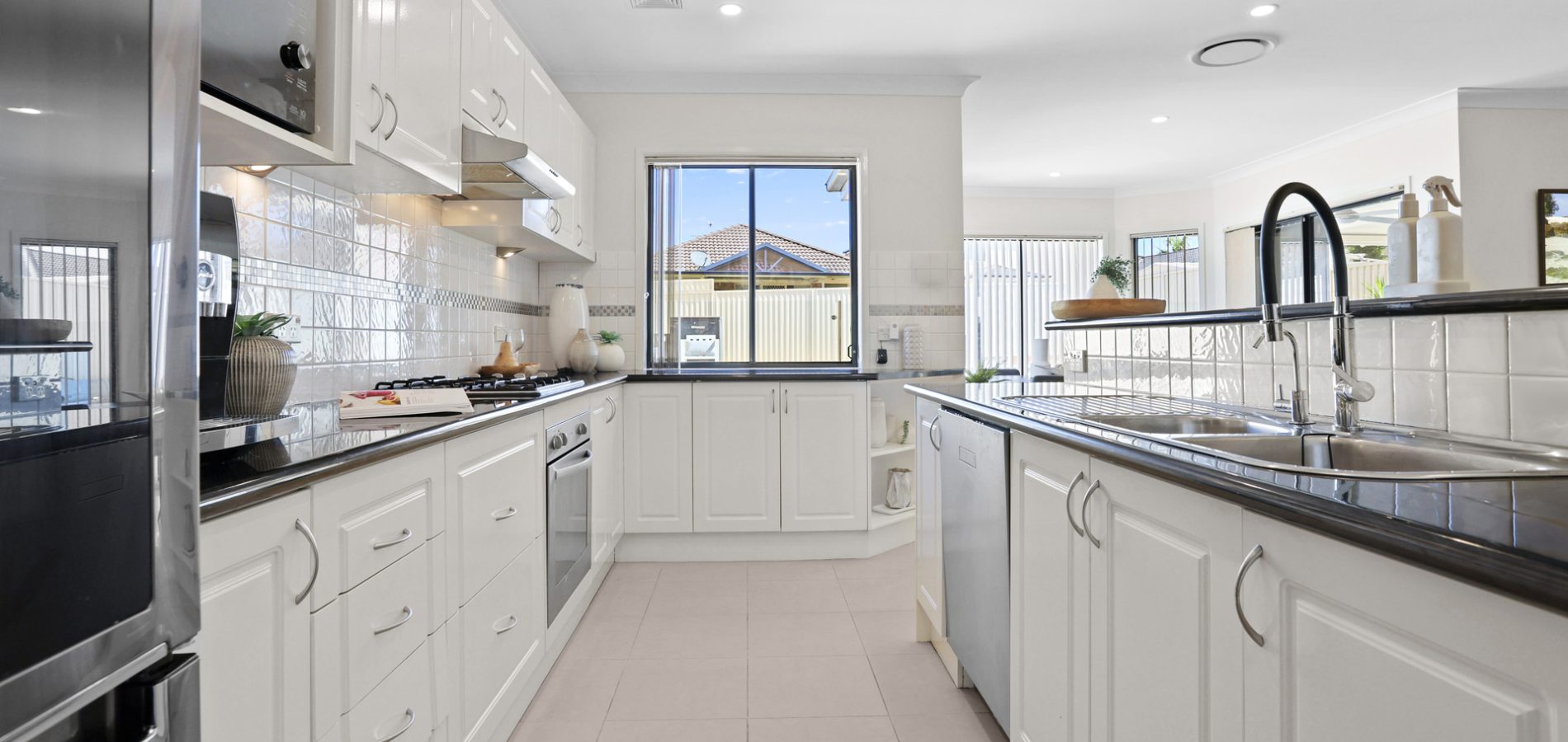 32 Damien Drive, Parklea NSW 2768 - photo 9