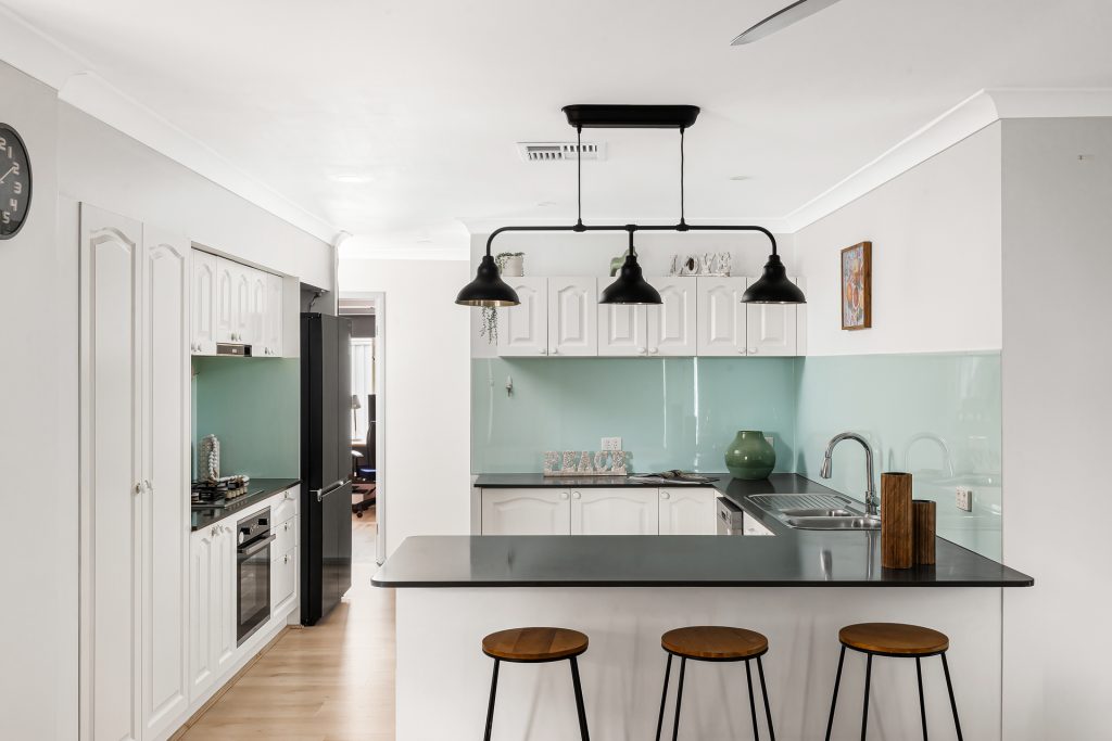16A Carinya Road, Girraween NSW 2145 - photo 5