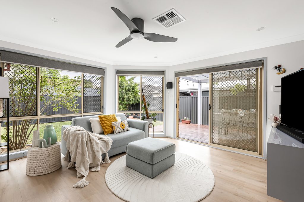 16A Carinya Road, Girraween NSW 2145 - photo 9