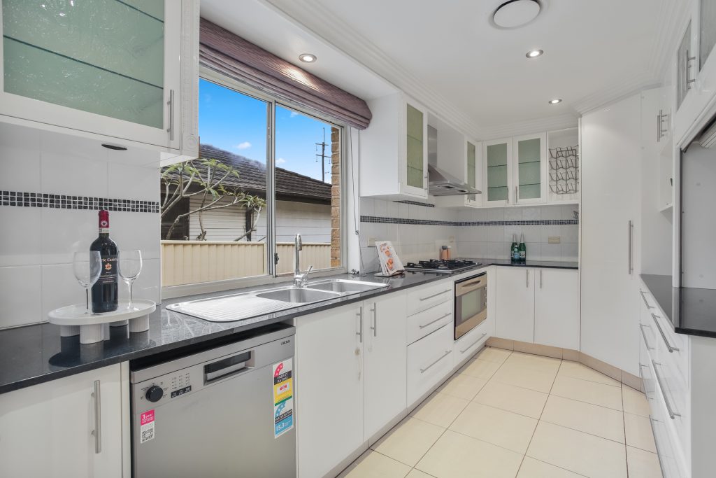 43 Pendant Avenue, Blacktown NSW 2148 - photo 4