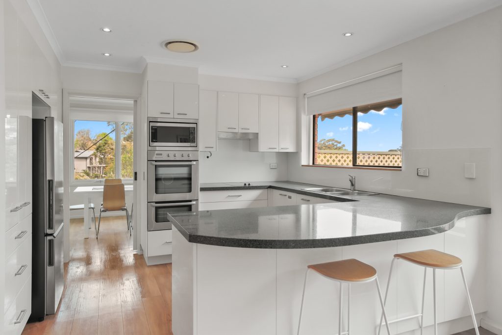 42 Ashley Avenue, West Pennant Hills NSW 2125 - photo 2