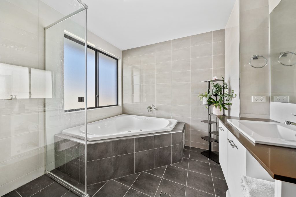 Sold - 28 Havilah Way - New Property in Silverdale - Real Estate by Peter Sutherland