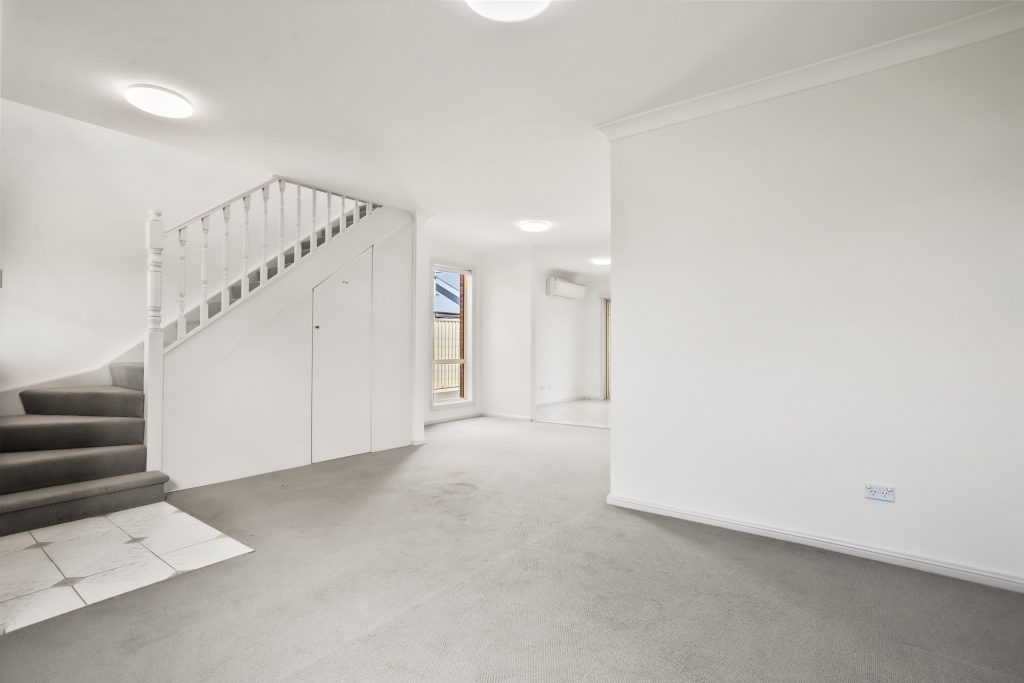 2/87 Oramzi Road, Girraween NSW 2145 - photo 3