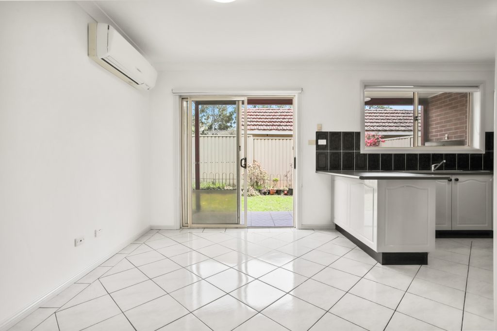 2/87 Oramzi Road, Girraween NSW 2145 - photo 5