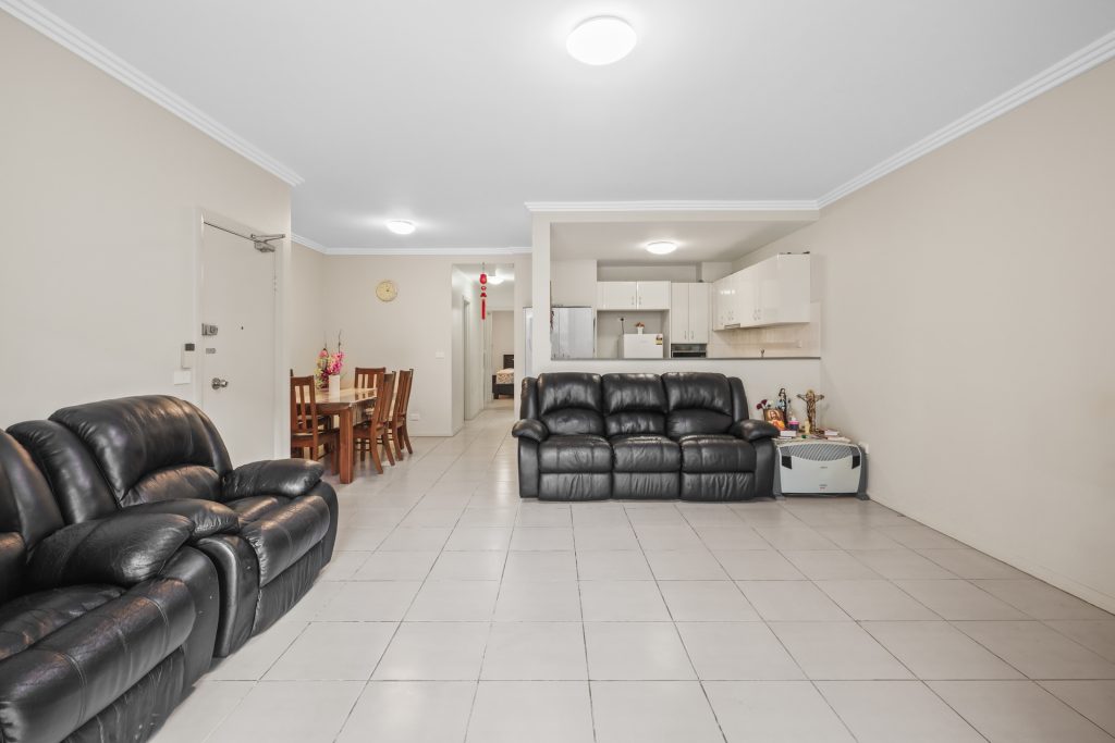 17/39-45 Lydbrook Street, Westmead NSW 2145 - photo 2