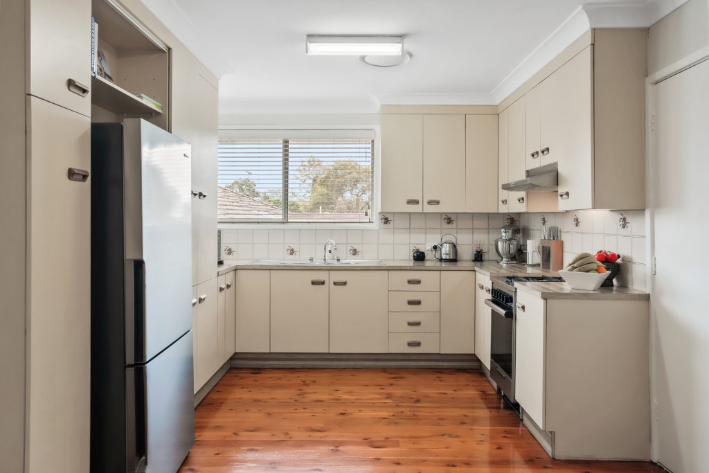 11 Everest Street, Seven Hills NSW 2147 - photo 4