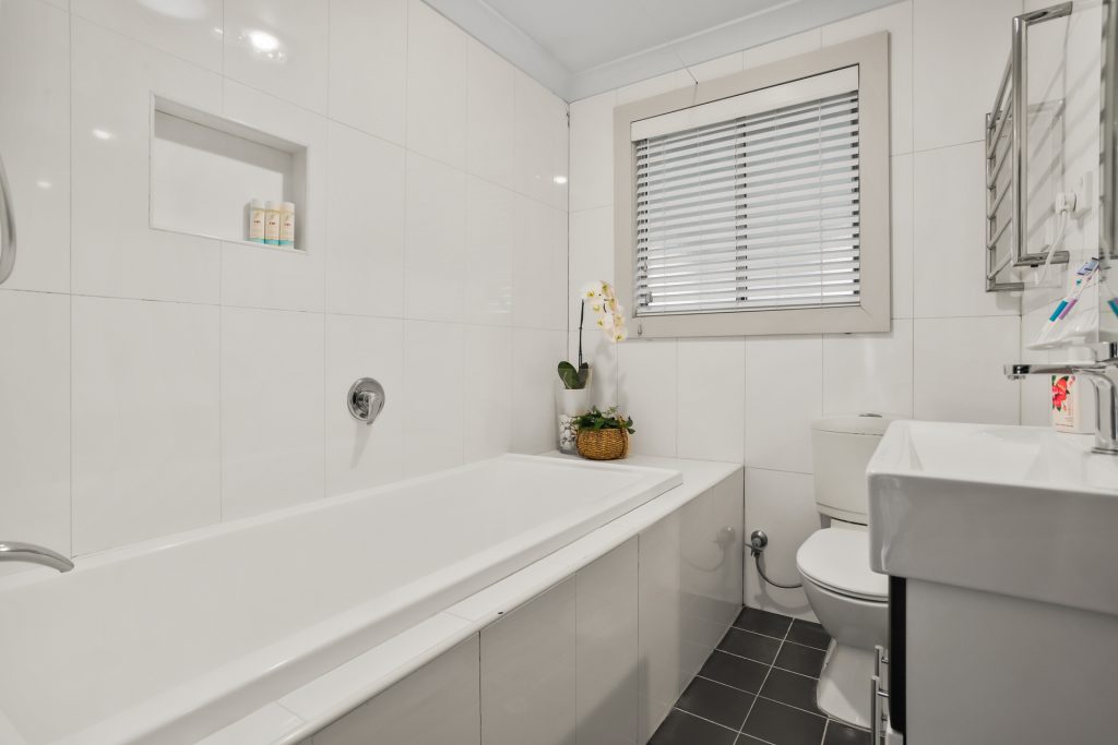 11 Everest Street, Seven Hills NSW 2147 - photo 9