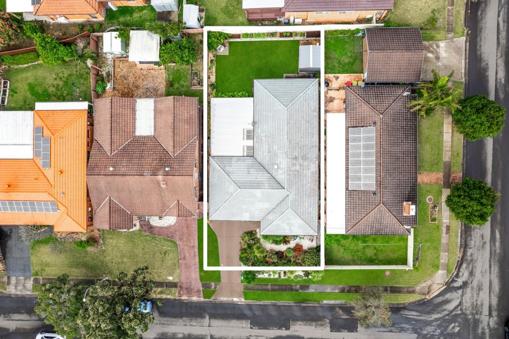 4 Icarus Place, Quakers Hill NSW 2763 - photo 12
