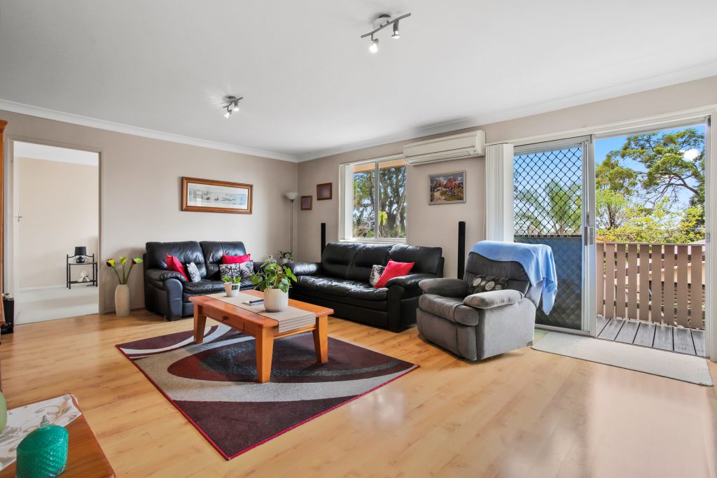 5 Grandview Avenue, Seven Hills NSW 2147 - photo 2