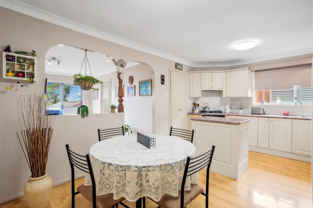 5 Grandview Avenue, Seven Hills NSW 2147 - photo 4