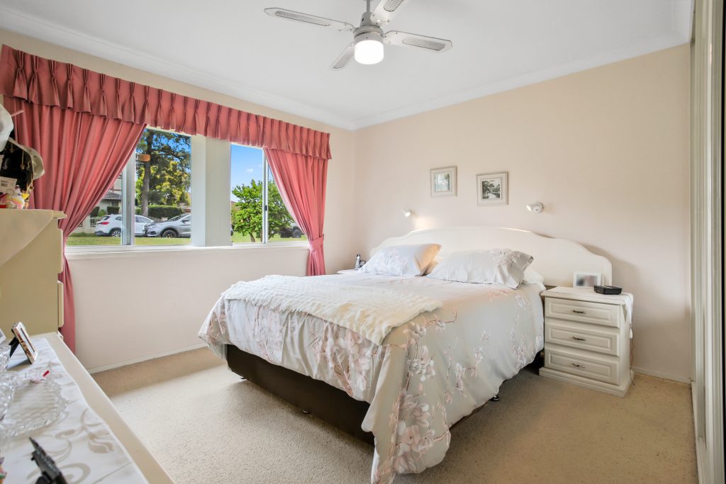 5 Grandview Avenue, Seven Hills NSW 2147 - photo 7