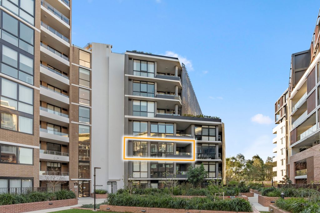 215/32 Civic Way, Rouse Hill NSW 2155 - photo 11