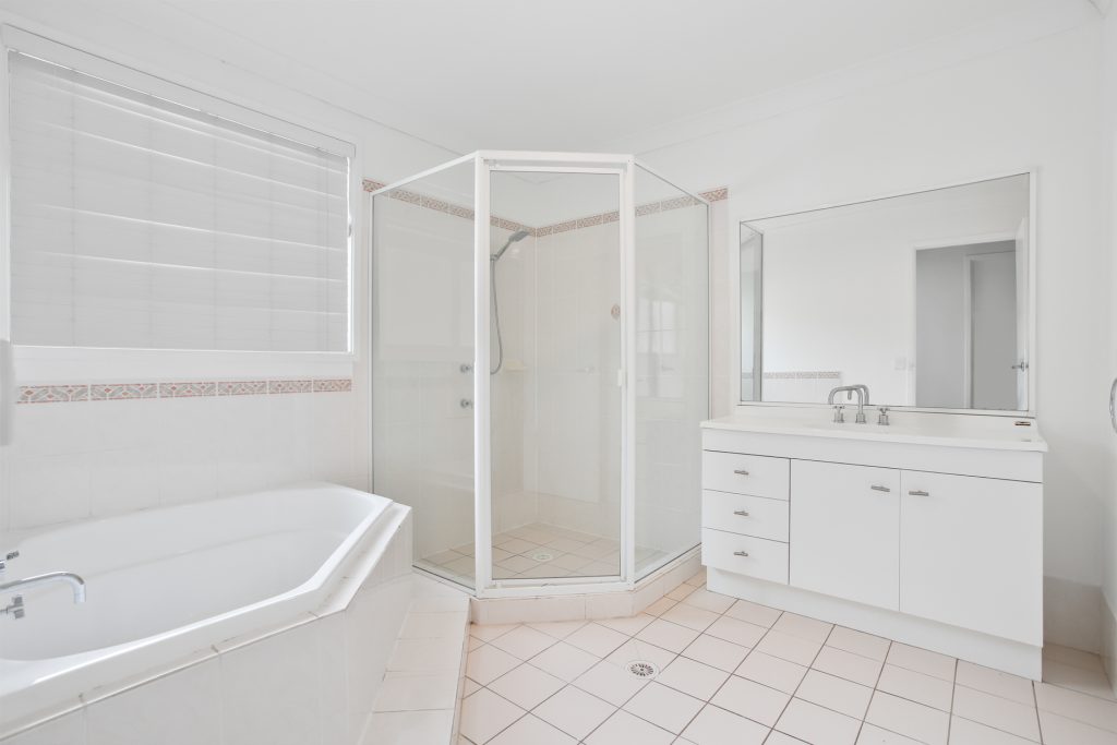 12 Autumn Leaf Grove, Cherrybrook NSW 2126 - photo 12