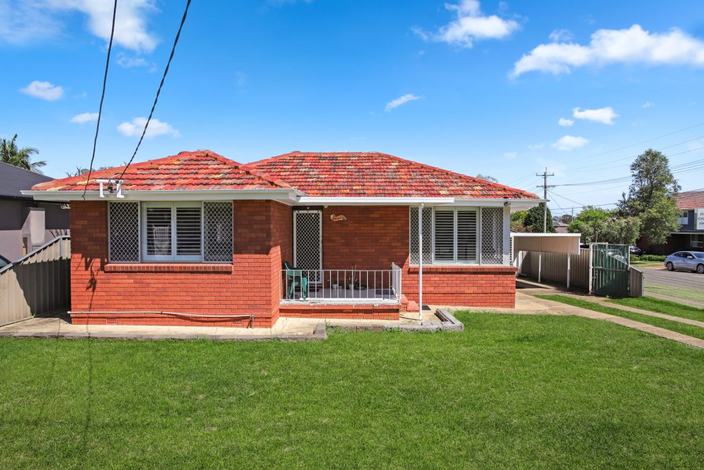 Sold - 166 Binalong Road - New Property in Toongabbie - Real Estate by Brad Panayiotou