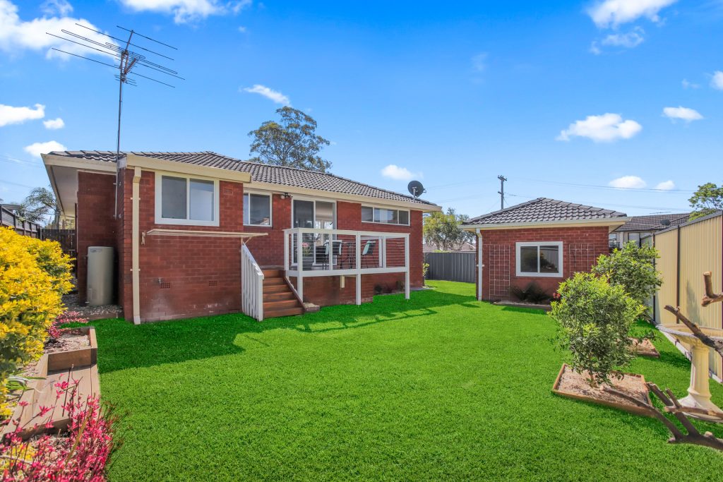 5 Nevis Crescent, Seven Hills NSW 2147 - photo 10
