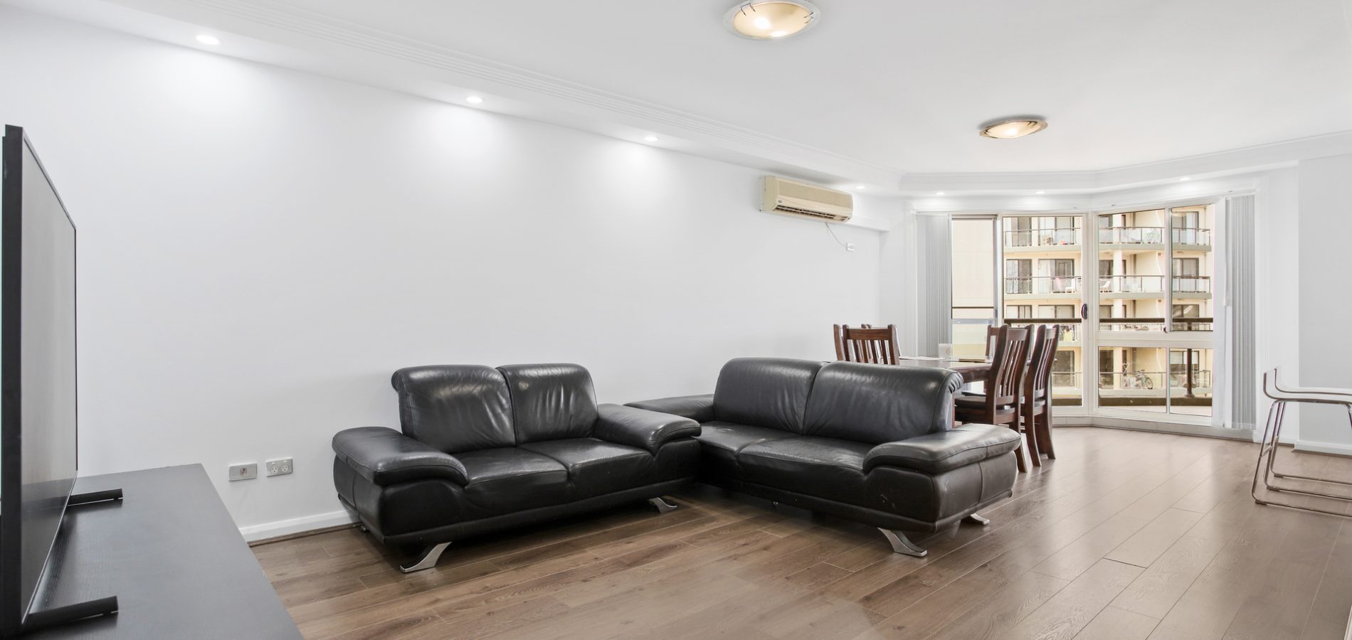 703/91C Bridge Road, Westmead NSW 2145 - photo 2