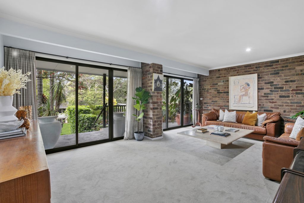 21 Timothy Avenue, Castle Hill NSW 2154 - photo 3