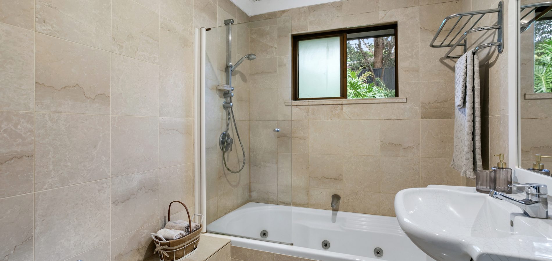 21 Timothy Avenue, Castle Hill NSW 2154 - photo 8