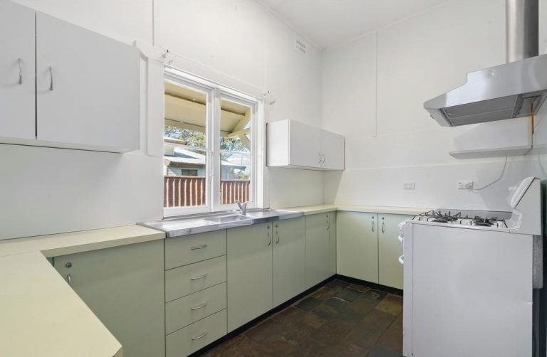 4 Frederick Street, Blacktown NSW 2148 - photo 5