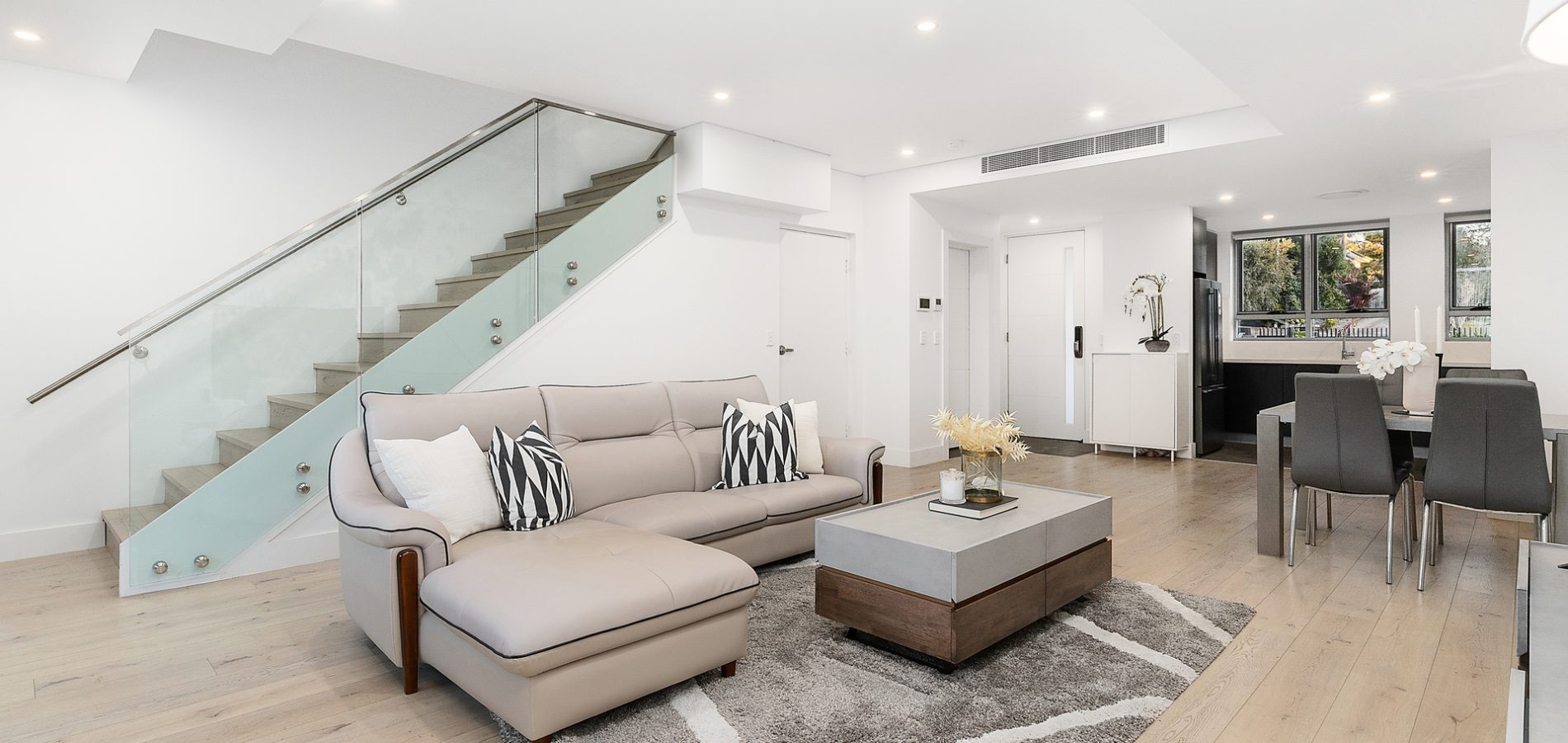 3/10 Cecil Avenue, Castle Hill NSW 2154 - photo 3