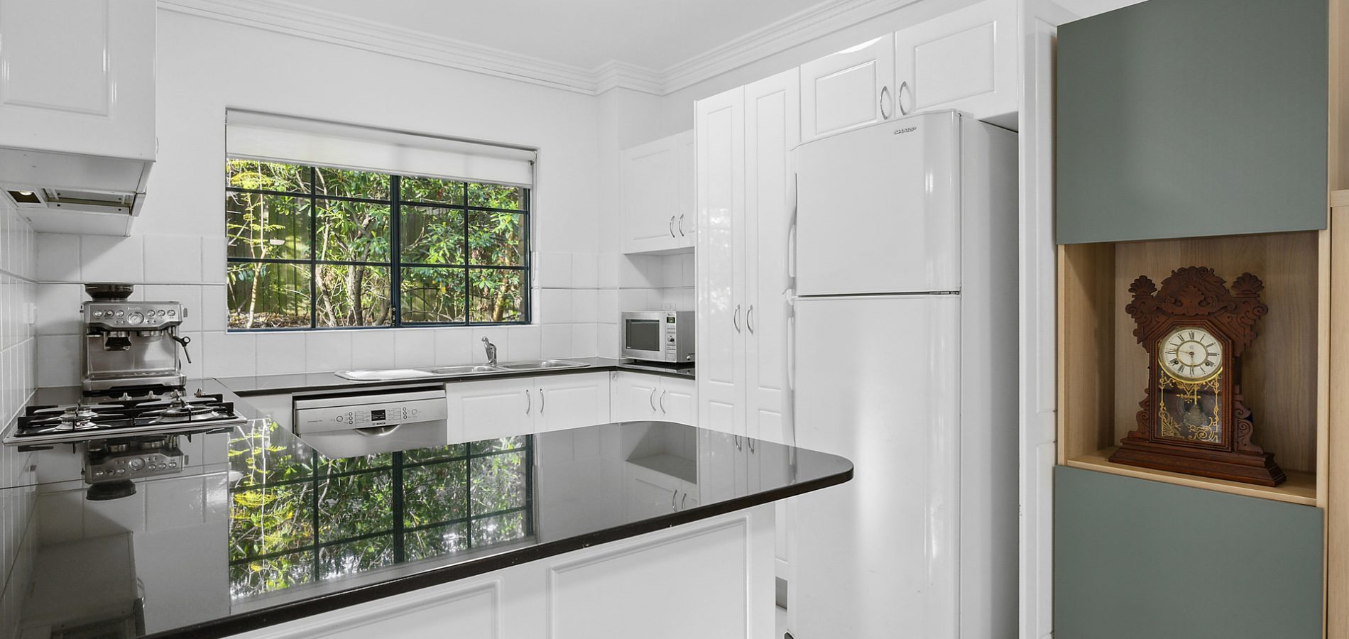 14/48-54 Cecil Avenue, Castle Hill NSW 2154 - photo 2