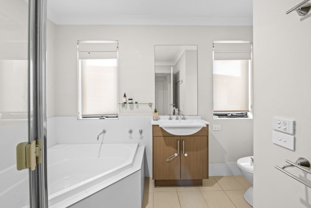 7 Treeland Circuit, Kellyville NSW 2155 - photo 11