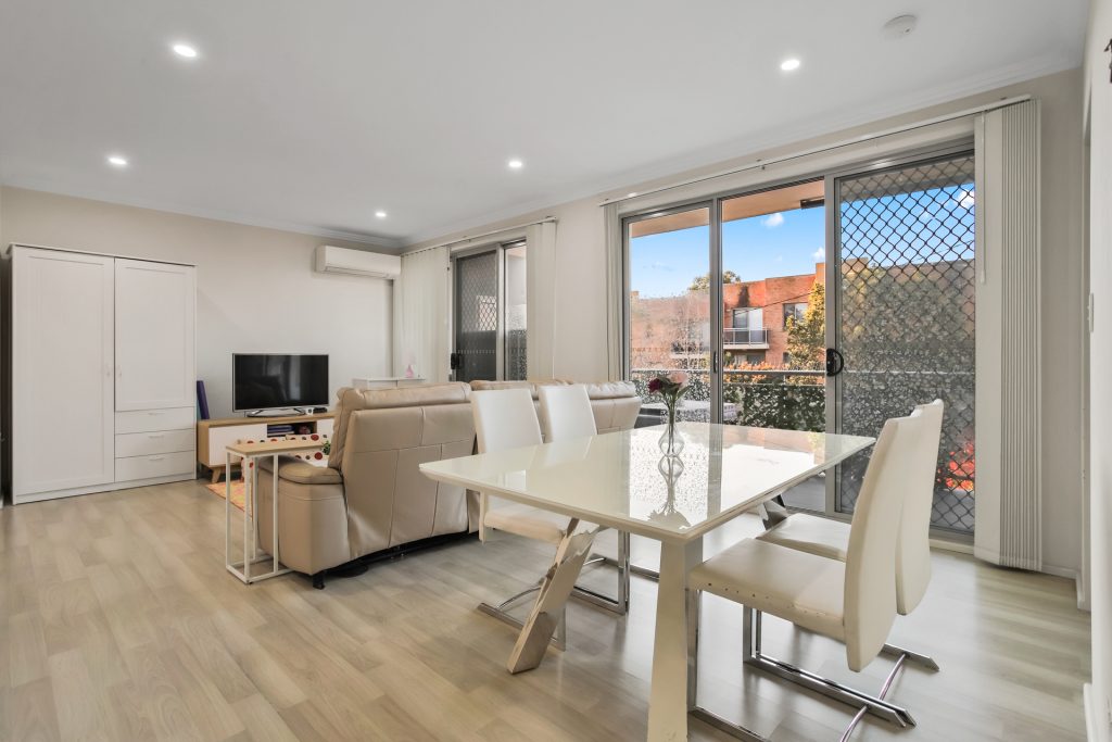 6/17 Lydbrook Street, Westmead NSW 2145 - photo 2