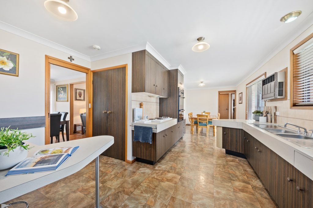 8 Ravel Street, Seven Hills NSW 2147 - photo 6