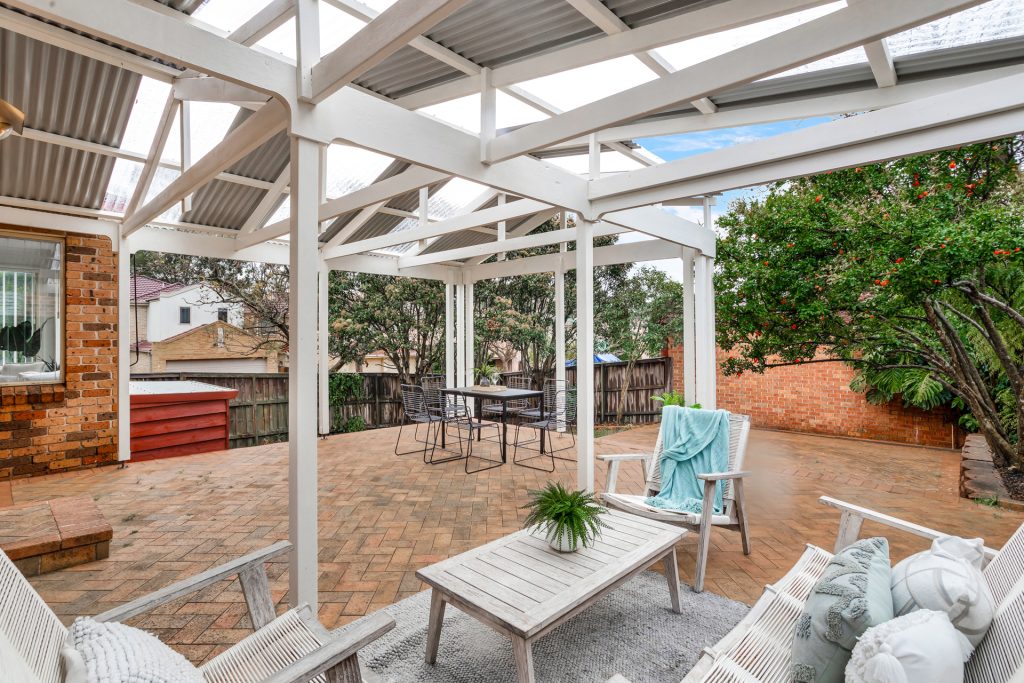 9 Bundara Way, Baulkham Hills NSW 2153 - photo 2