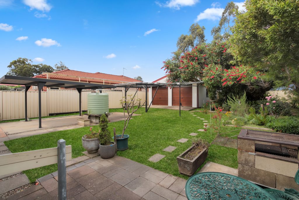 17 Pendle Way, Pendle Hill NSW 2145 - photo 12