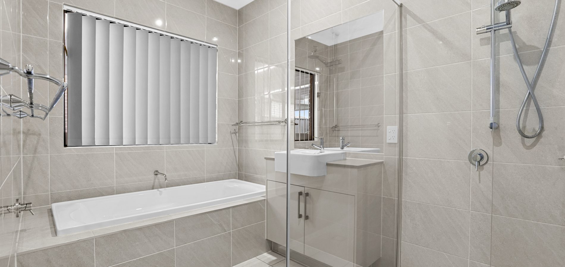 8 Jubilee Drive, Jordan Springs NSW 2747 - photo 17