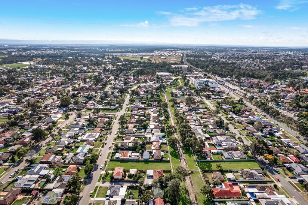 105 Lovegrove Drive, Quakers Hill NSW 2763 - photo 13