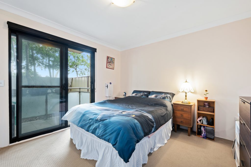 2/35-43 Penelope Lucas Lane, Rosehill NSW 2142 - photo 4