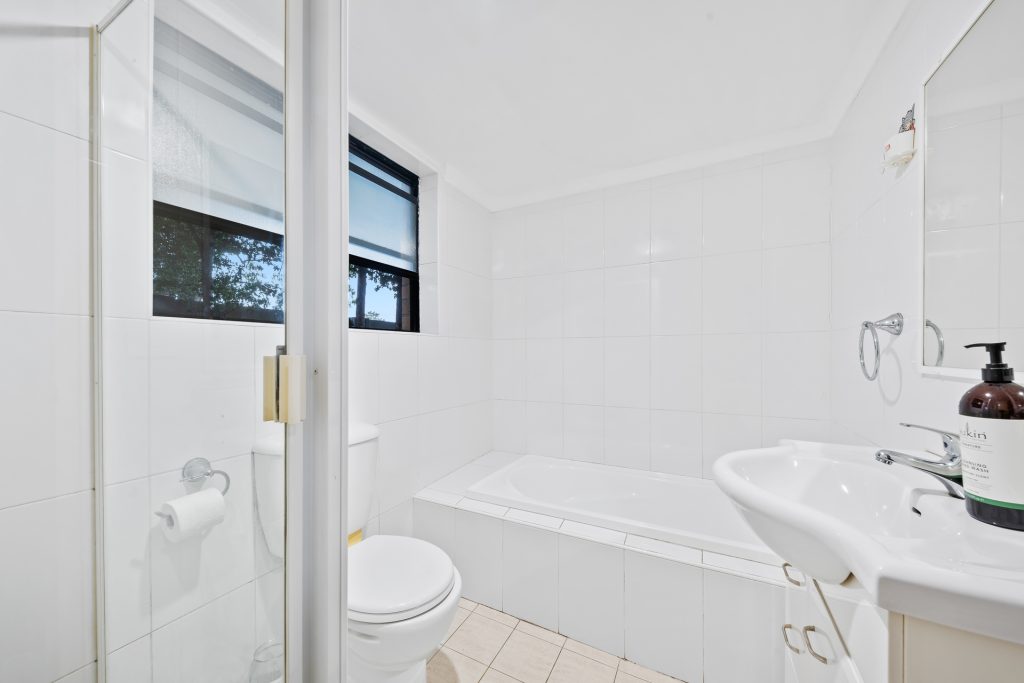2/35-43 Penelope Lucas Lane, Rosehill NSW 2142 - photo 5
