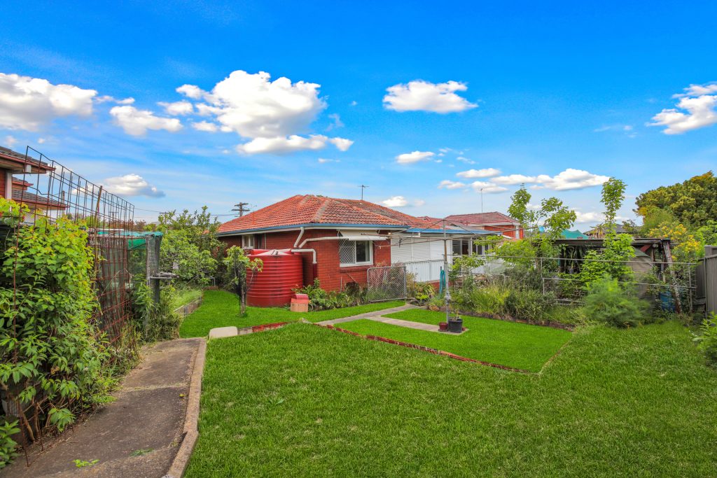 49 Lyle Street, Girraween NSW 2145 - photo 11