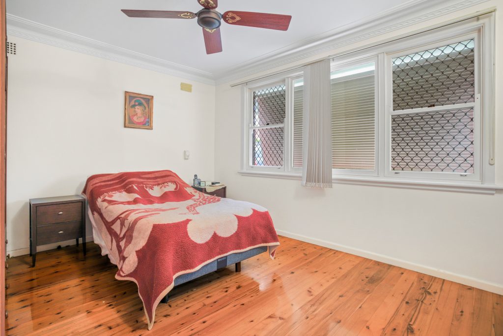 49 Lyle Street, Girraween NSW 2145 - photo 5