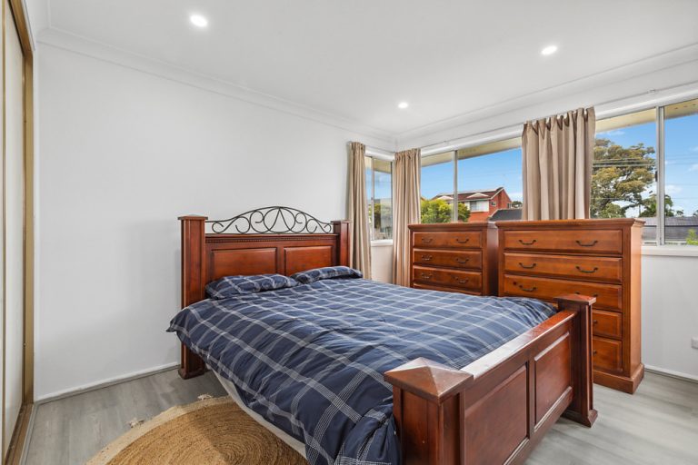 31 Mulheron Avenue, Baulkham Hills NSW 2153 - photo 6