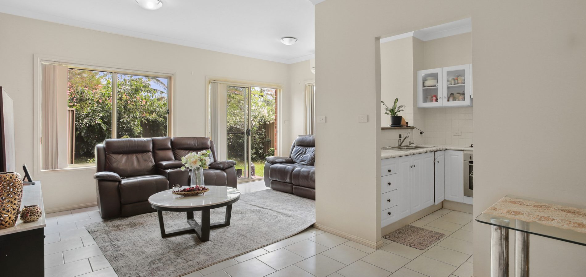 4/26 Carinya Road, Girraween NSW 2145 - photo 2