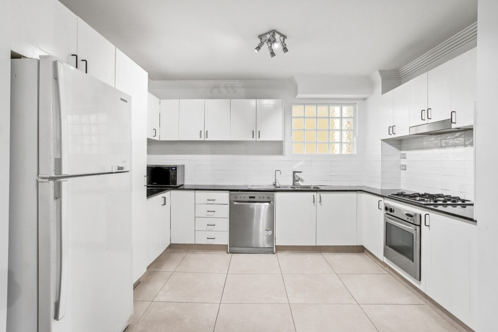 301/91A Bridge Road, Westmead NSW 2145 - photo 4