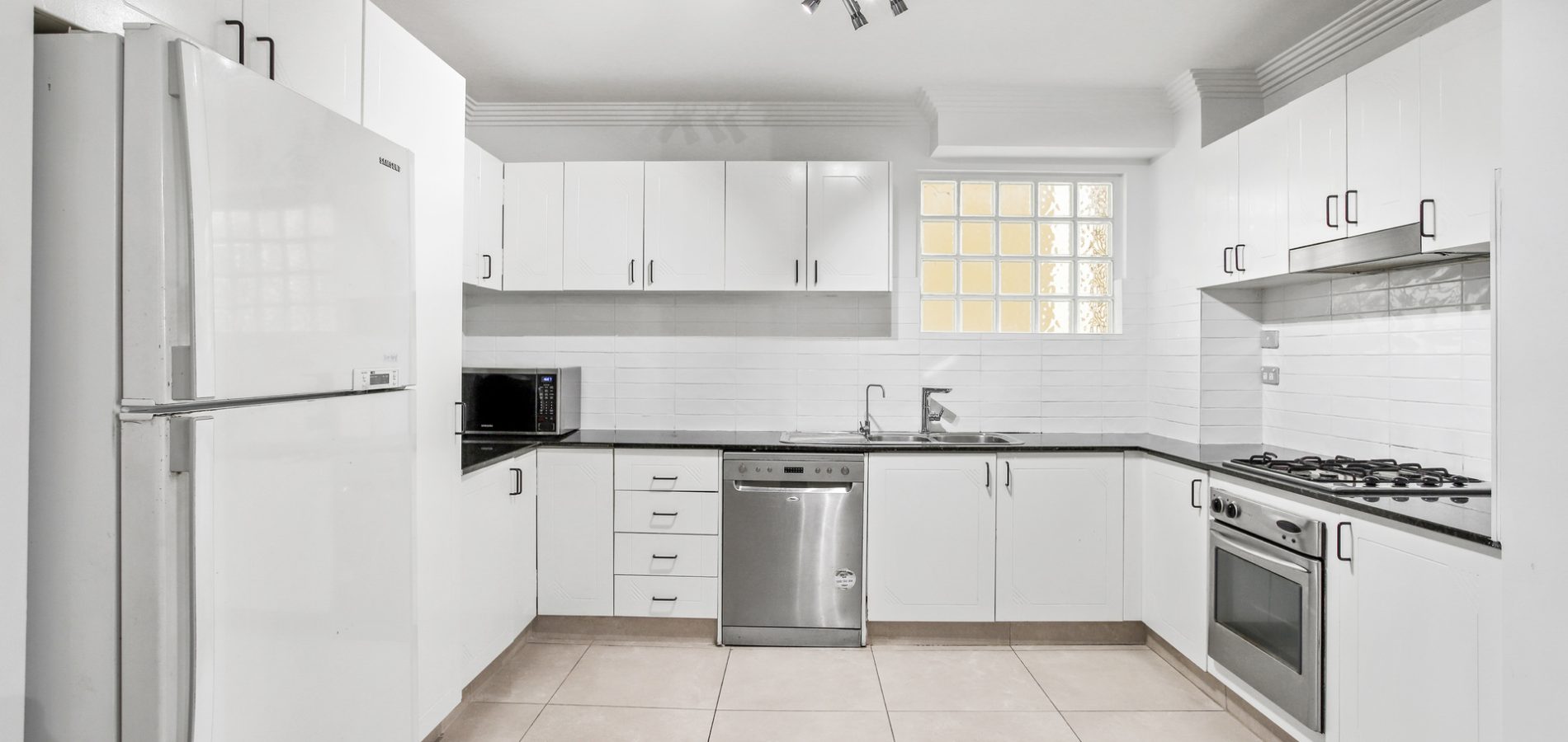 301/91A Bridge Road, Westmead NSW 2145 - photo 4