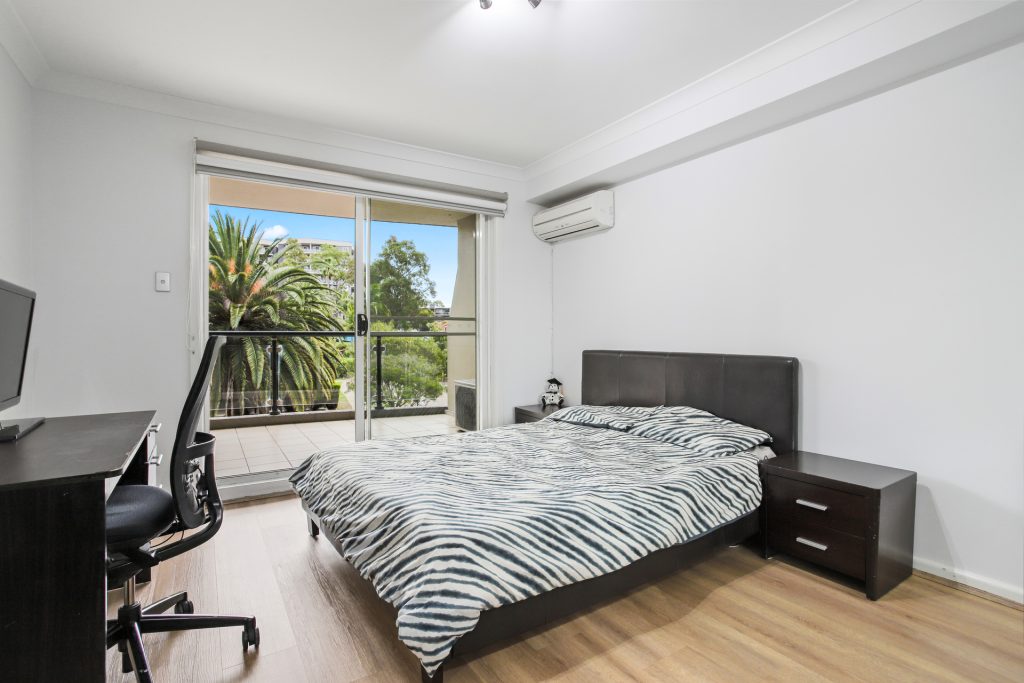 301/91A Bridge Road, Westmead NSW 2145 - photo 6