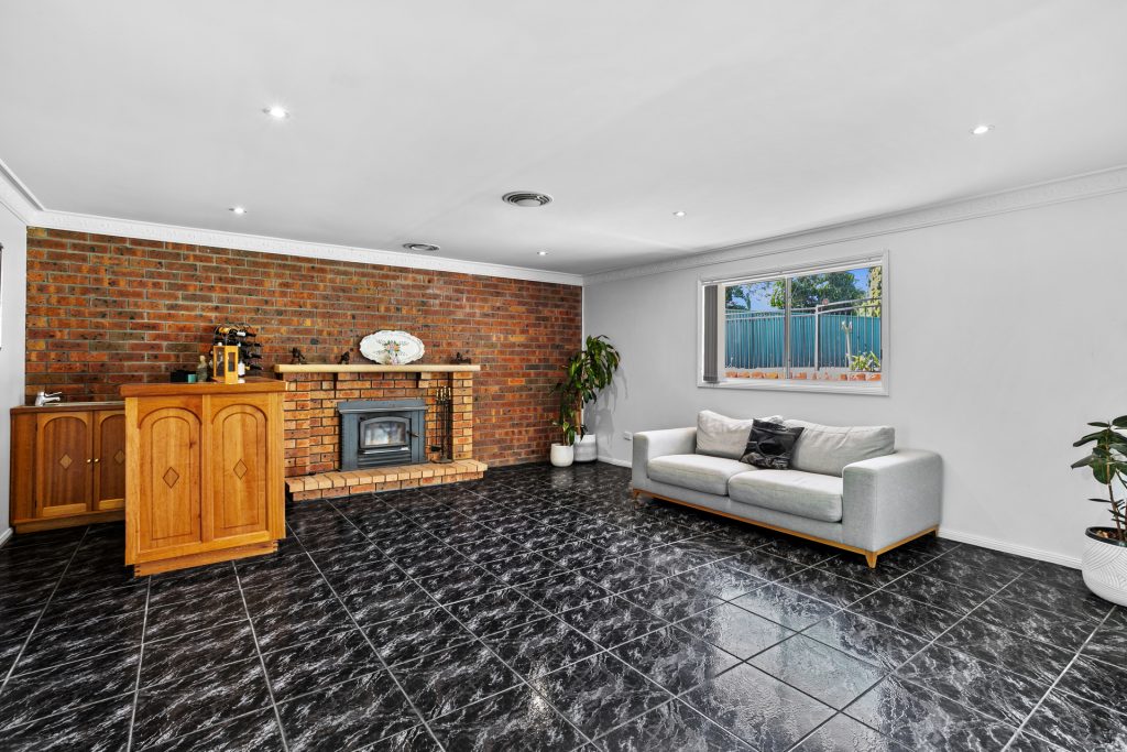 3 Ridgecrop Drive, Castle Hill NSW 2154 - photo 6